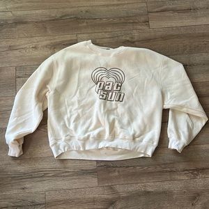 Small off white Pac Sun crewneck